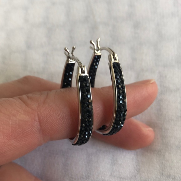 Jewelry - Silver, black crystal earrings